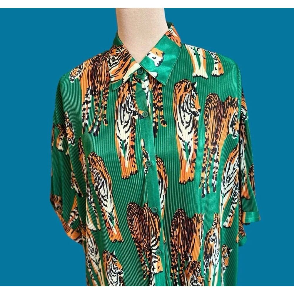 Dressed In Lala | So Far So Good Green Plisse Tiger Tail Maxi Dress | Worn Once - Picture 8 of 16
